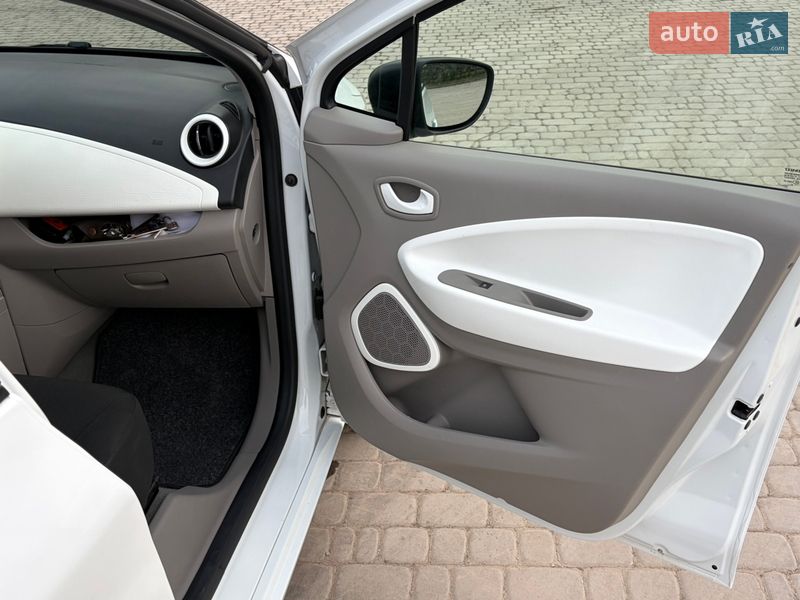 Хэтчбек Renault Zoe 2018 в Борщеве фото 10 Хэтчбек Renault Zoe 2018 в Борщеве