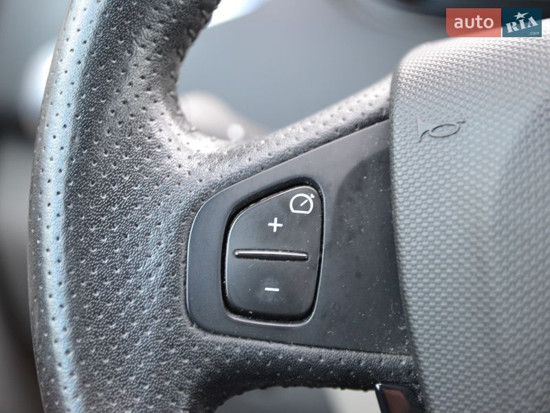 Хетчбек Renault Zoe 2015 в Луцьку