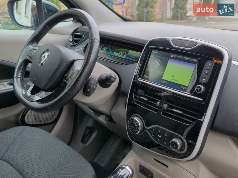 Хэтчбек Renault Zoe 2015 в Золочеве фото 4 Хэтчбек Renault Zoe 2015 в Золочеве