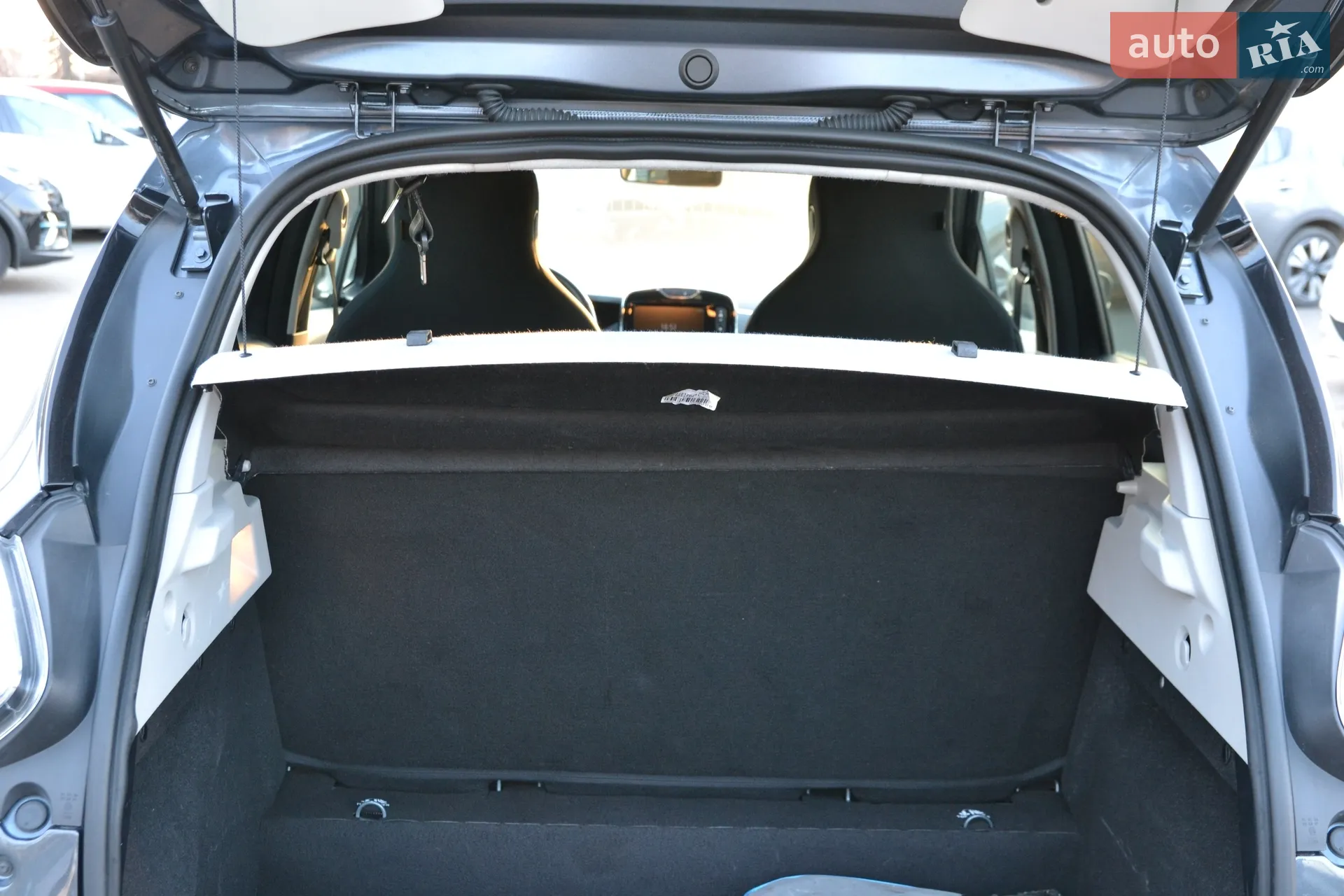 2018 Renault ZOE - мініатюра 17