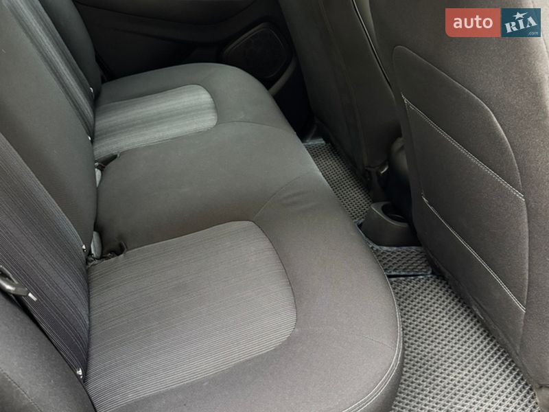 Хэтчбек Renault Zoe 2017 в Киеве