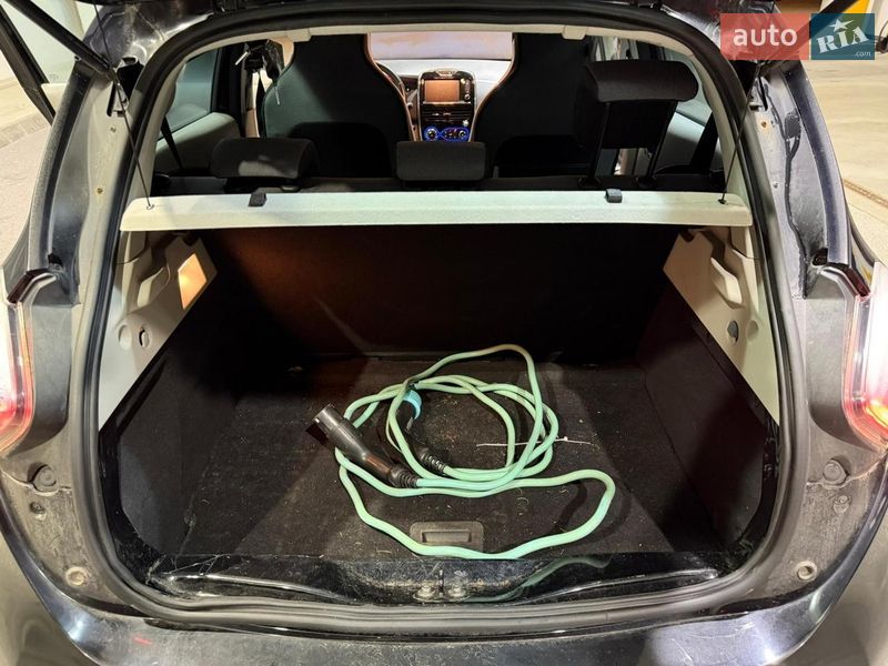 Хетчбек Renault Zoe 2015 в Києві фото 8 Хетчбек Renault Zoe 2015 в Києві