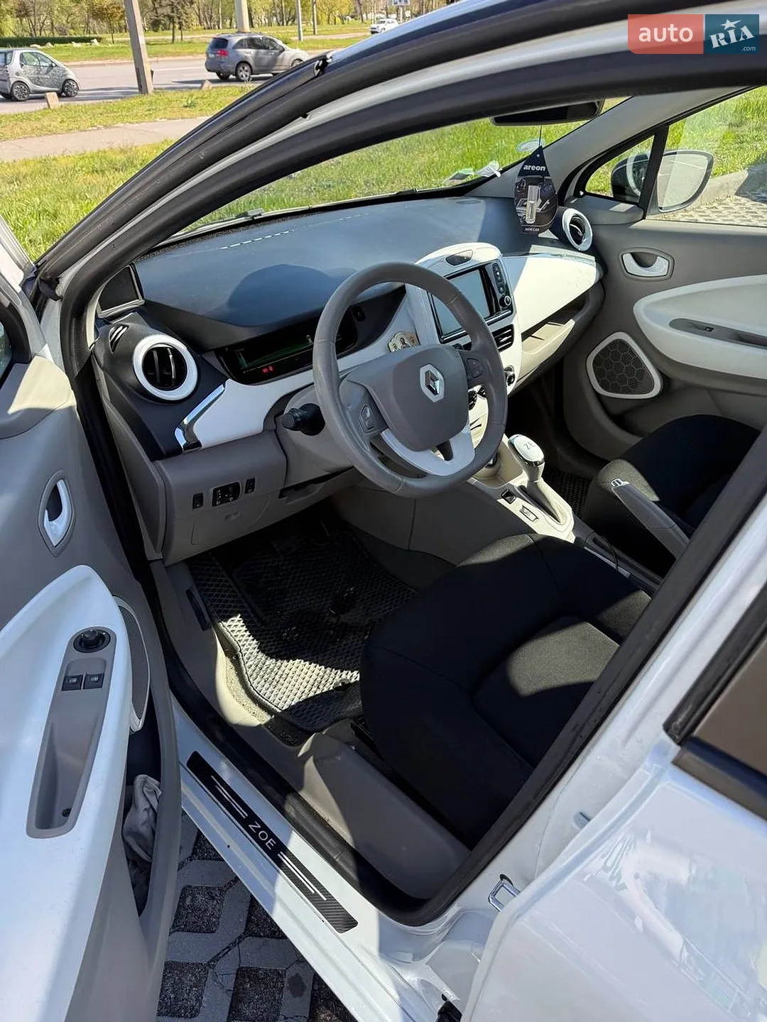 2016 Renault ZOE - мініатюра 12