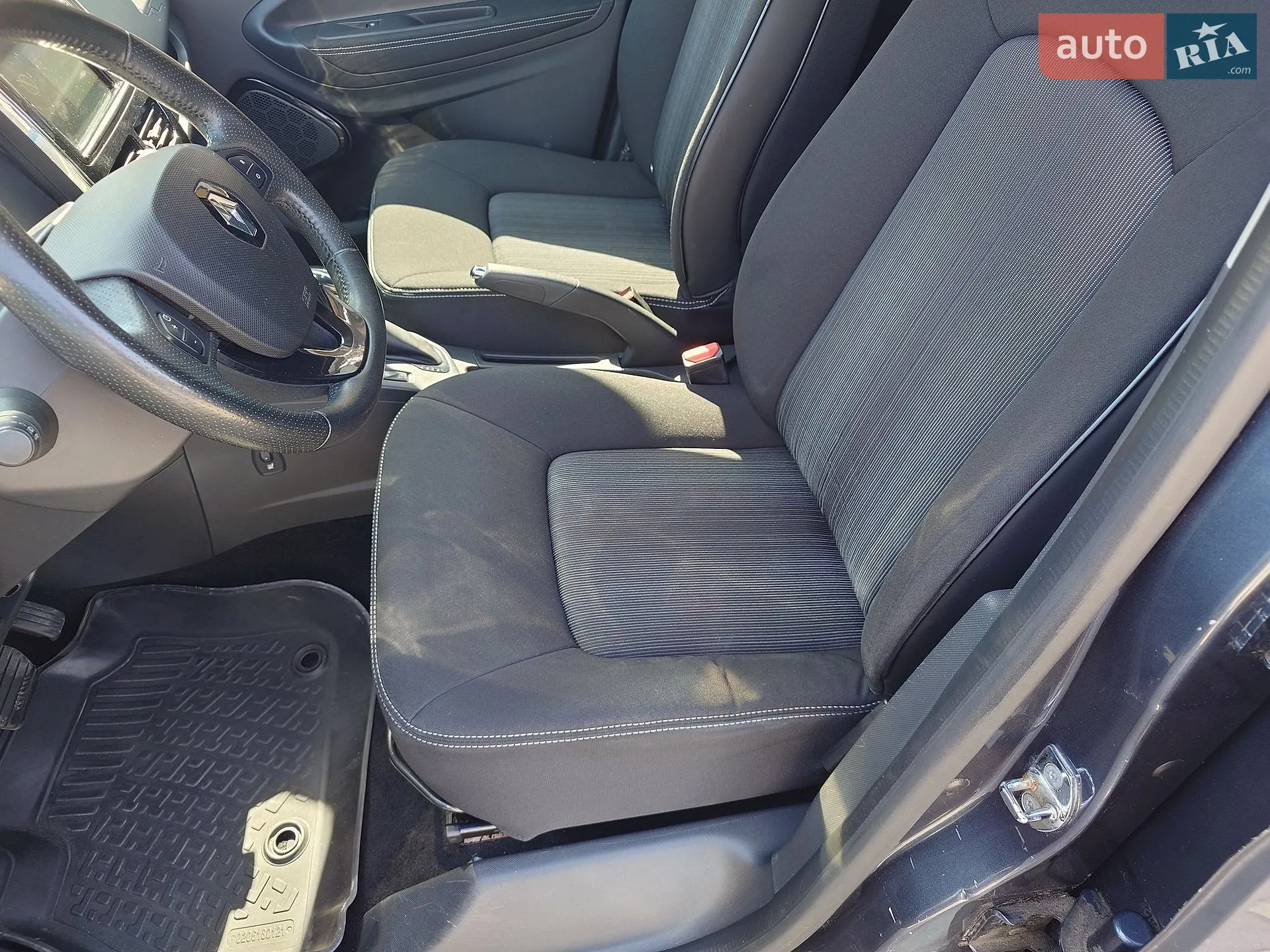 2017 Renault ZOE - мініатюра 28