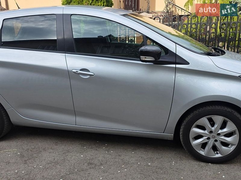 Хэтчбек Renault Zoe 2018 в Калуше