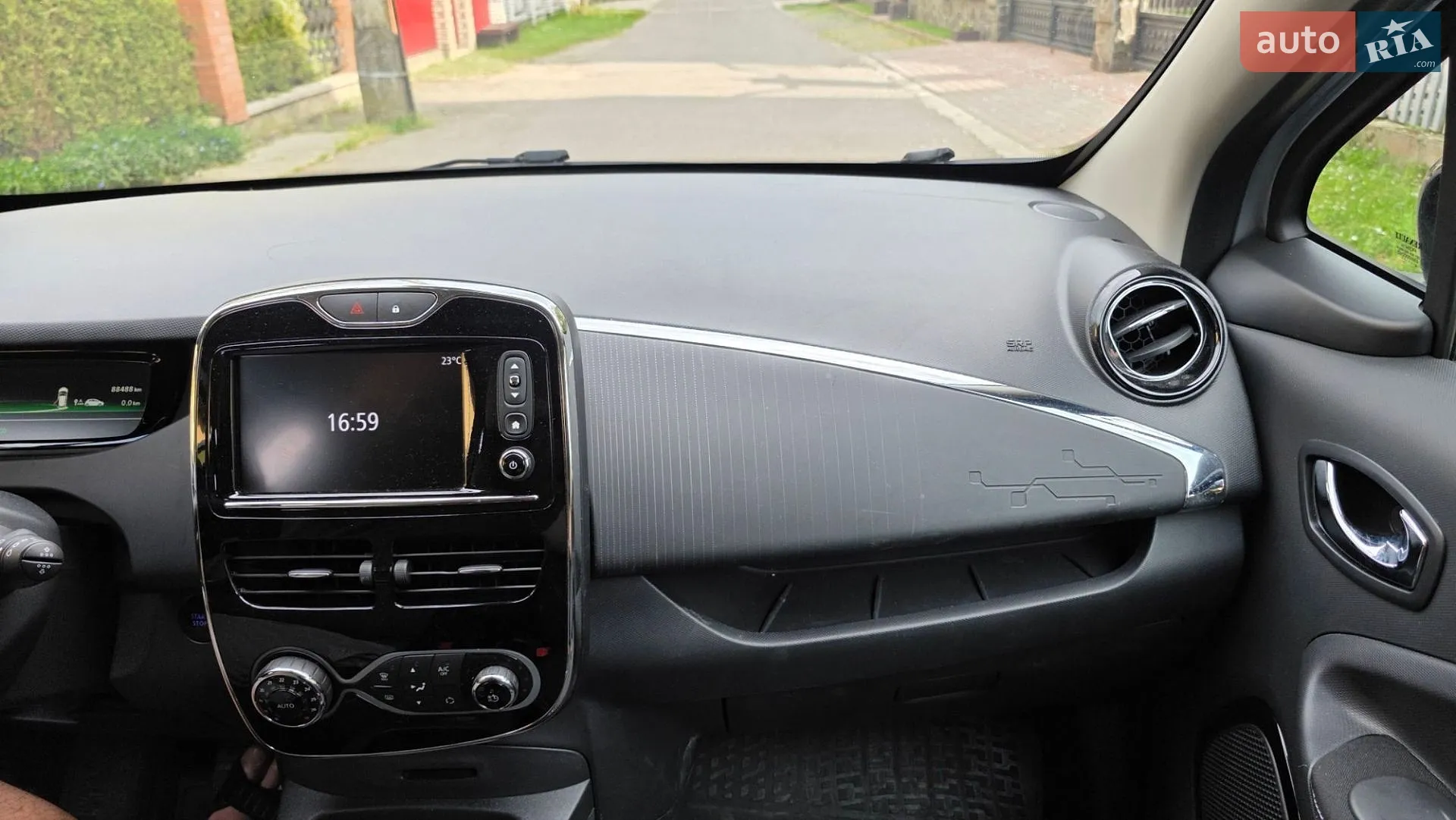 2018 Renault ZOE - мініатюра 17