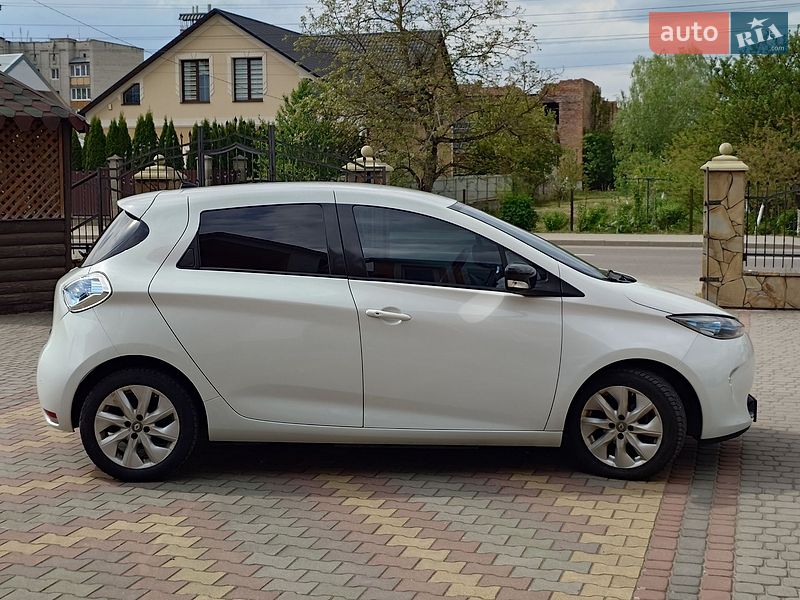 Хэтчбек Renault Zoe 2015 в Самборе