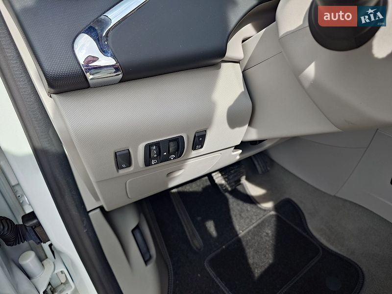 Хэтчбек Renault Zoe 2015 в Самборе