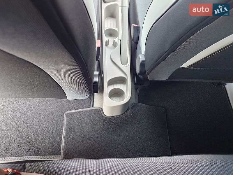 Хэтчбек Renault Zoe 2015 в Самборе