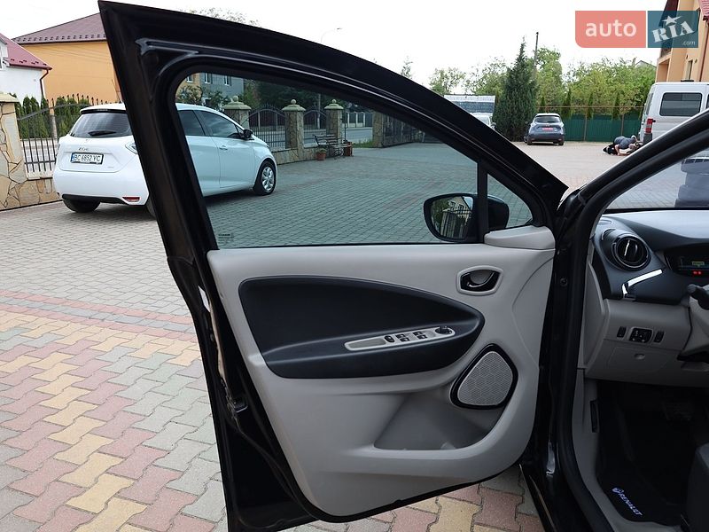Хэтчбек Renault Zoe 2015 в Самборе
