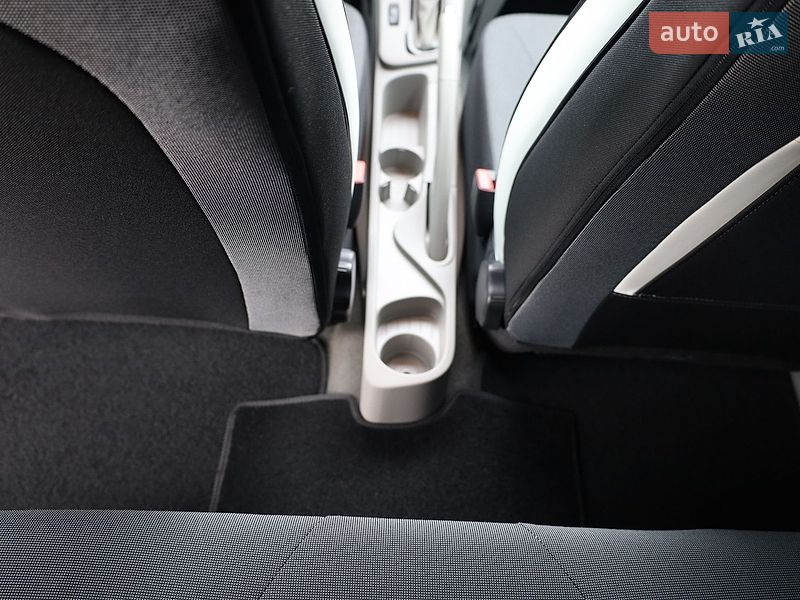 Хэтчбек Renault Zoe 2015 в Самборе