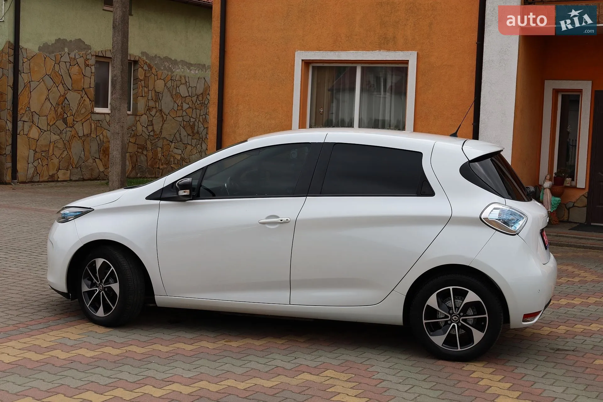 2017 Renault ZOE - мініатюра 12