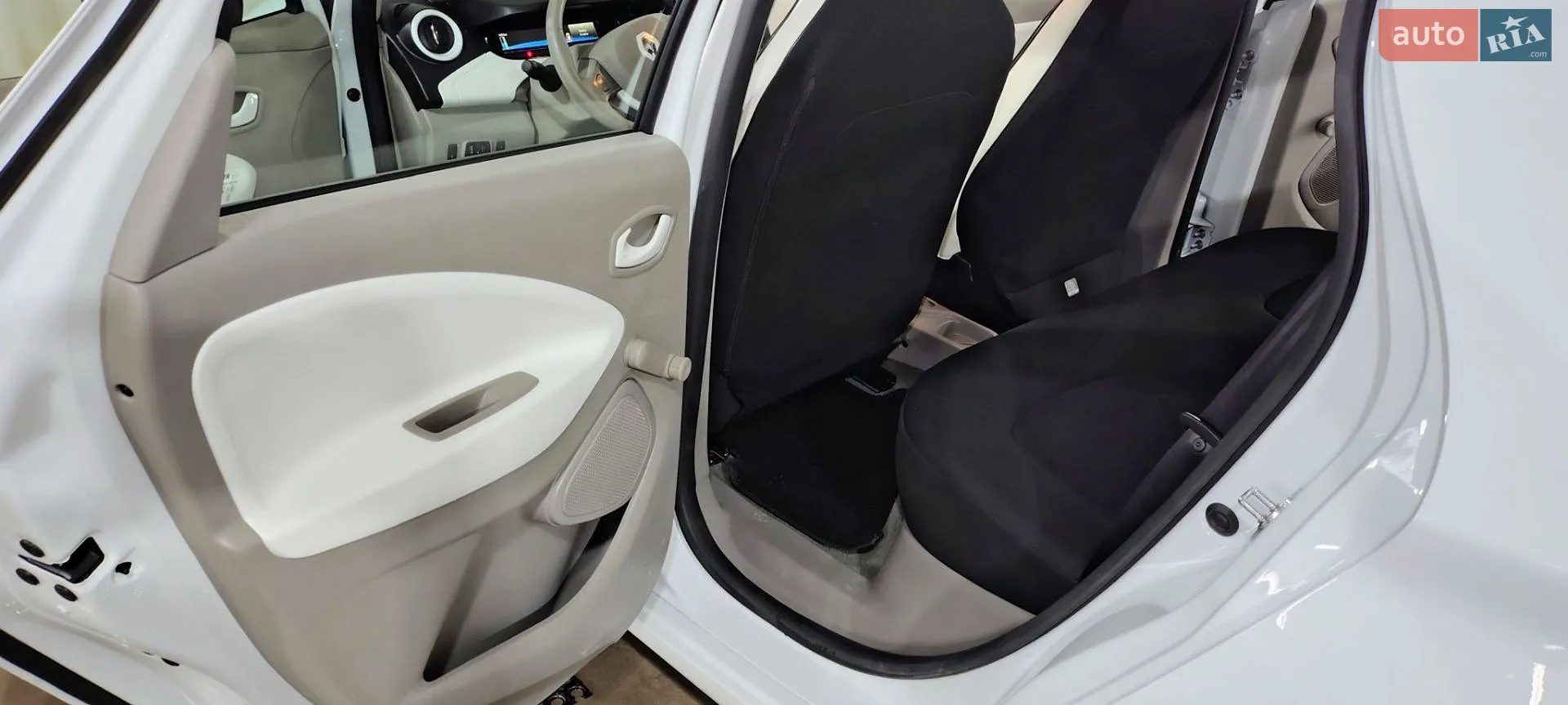 2019 Renault ZOE - мініатюра 19