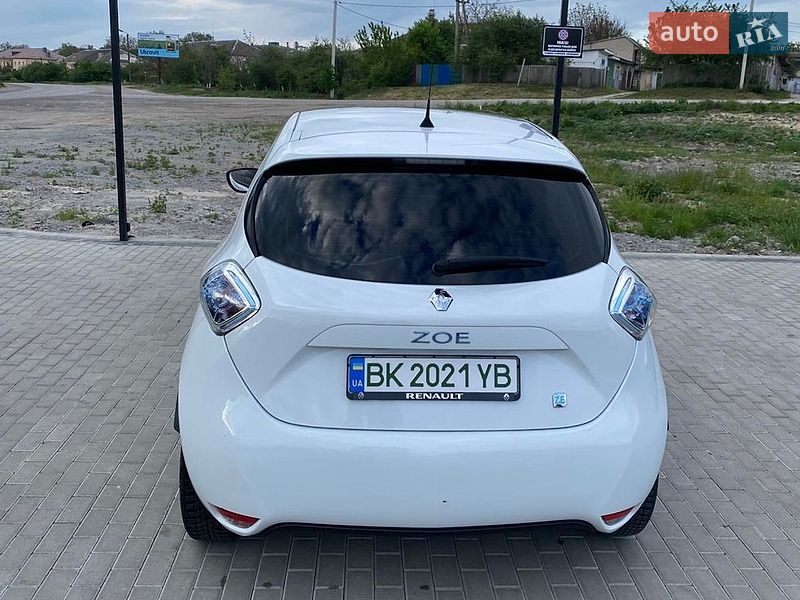 Хэтчбек Renault Zoe 2016 в Дубно