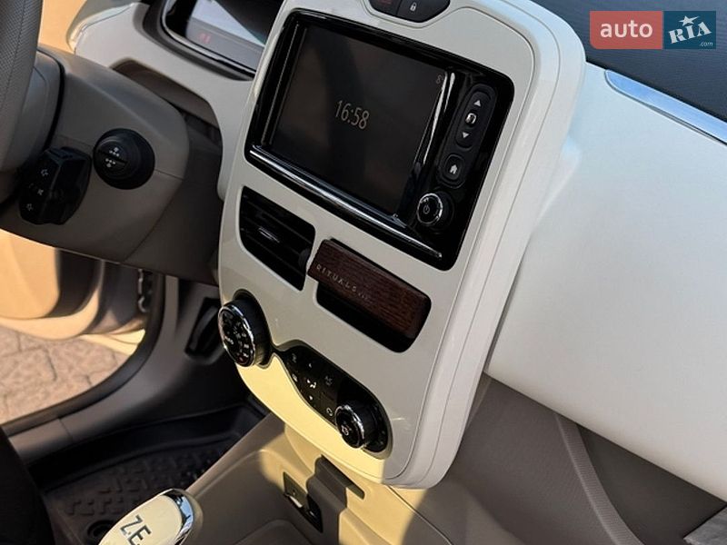 Хэтчбек Renault Zoe 2016 в Львове фото 23 Хэтчбек Renault Zoe 2016 в Львове