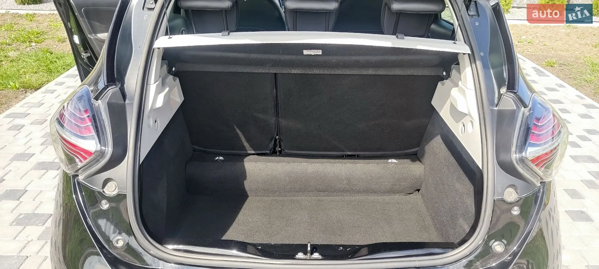 2019 Renault ZOE - мініатюра 19