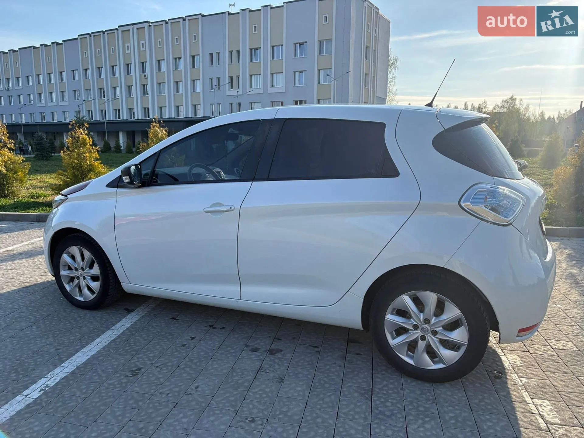 2017 Renault ZOE - мініатюра 2