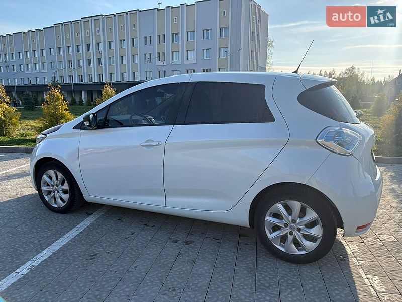 Хэтчбек Renault Zoe 2017 в Мостиске