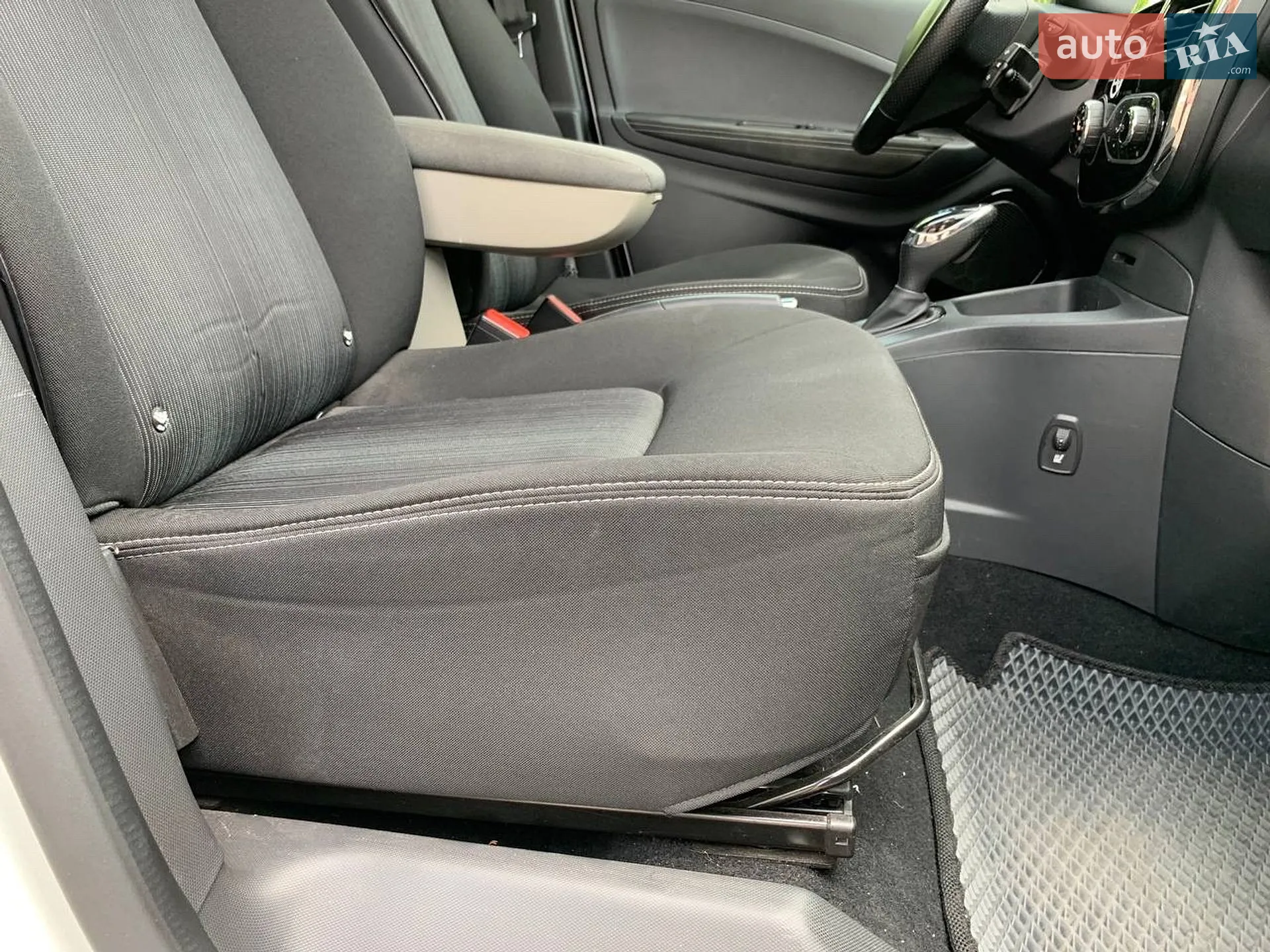 2019 Renault ZOE - мініатюра 26