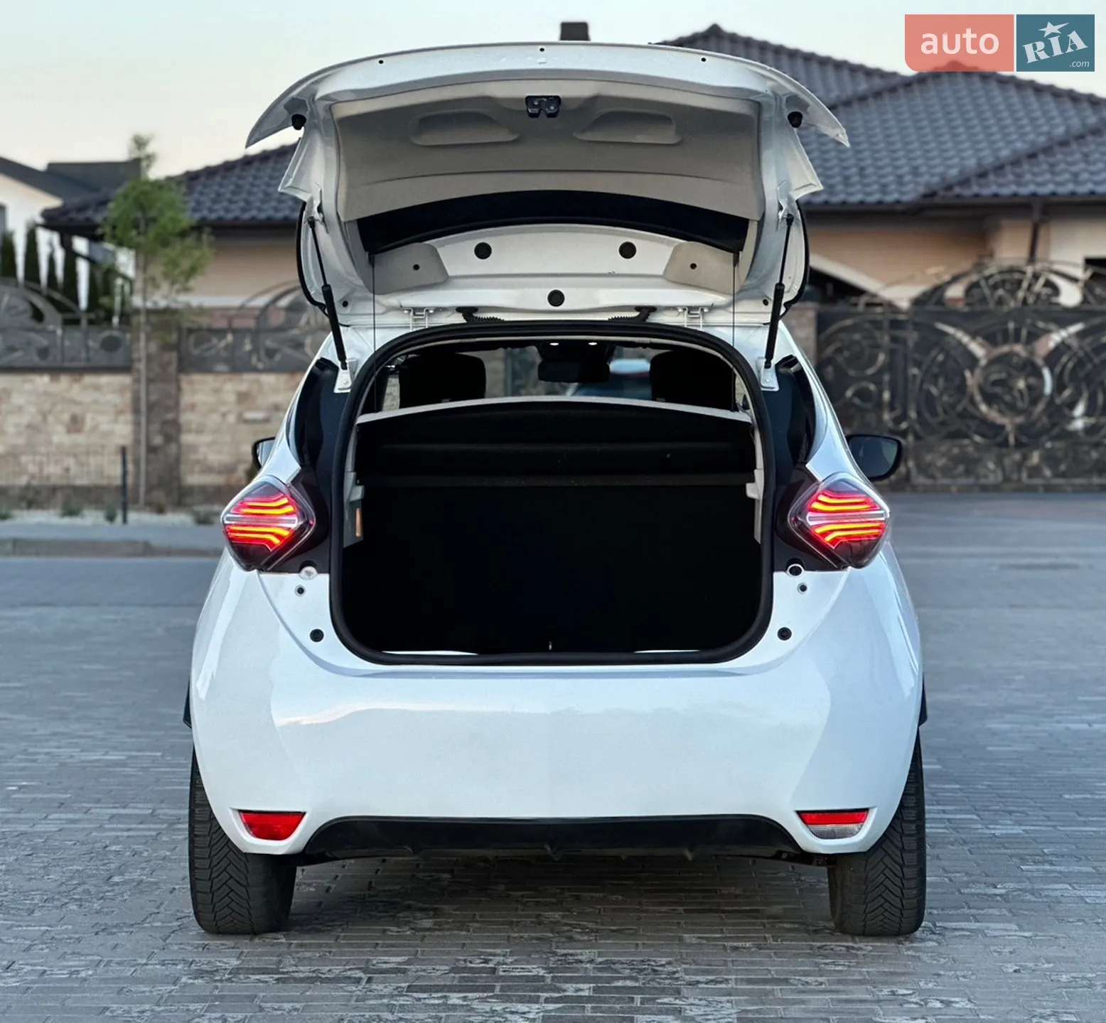 2020 Renault ZOE - мініатюра 23
