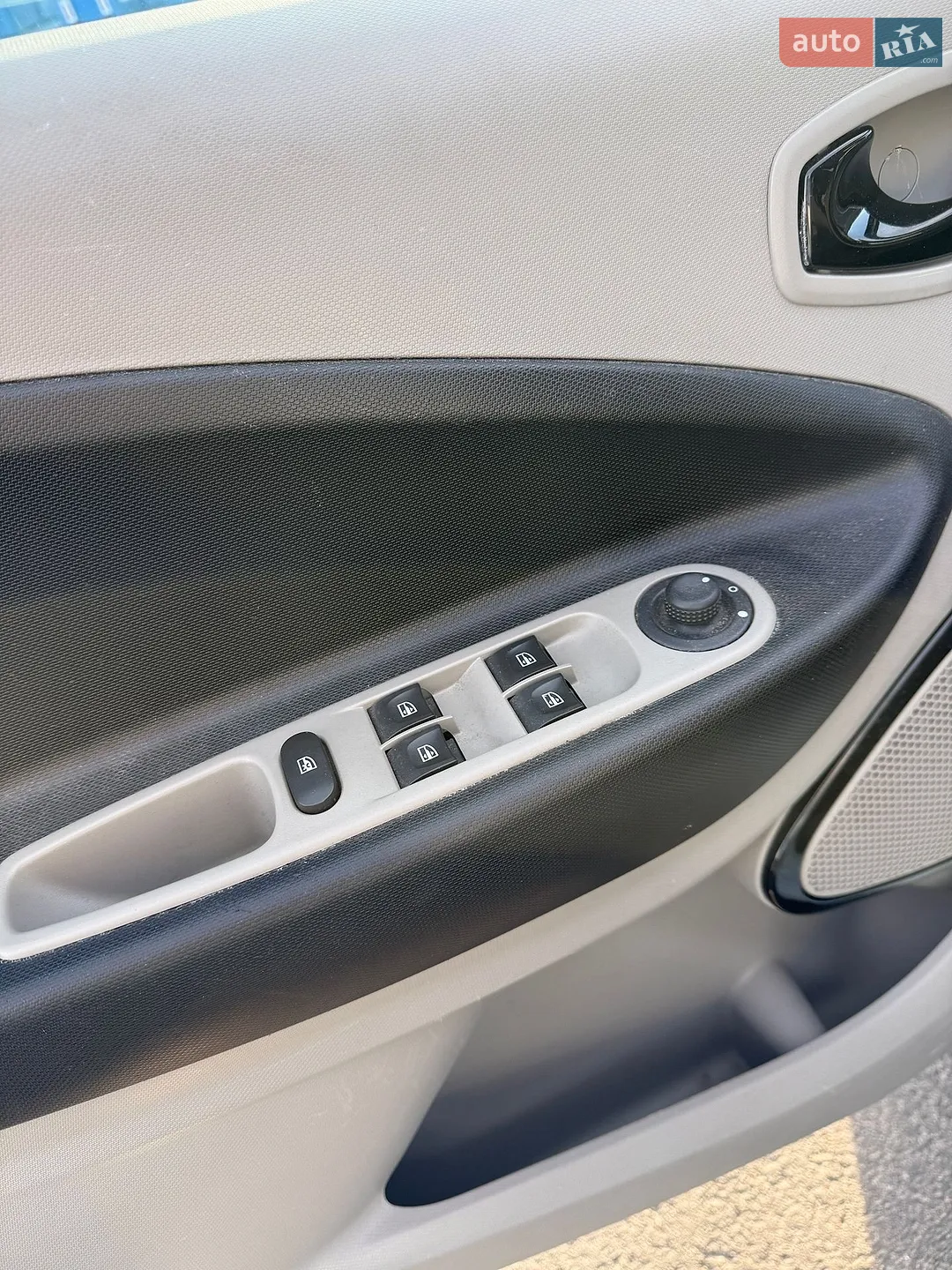 2013 Renault ZOE - мініатюра 13