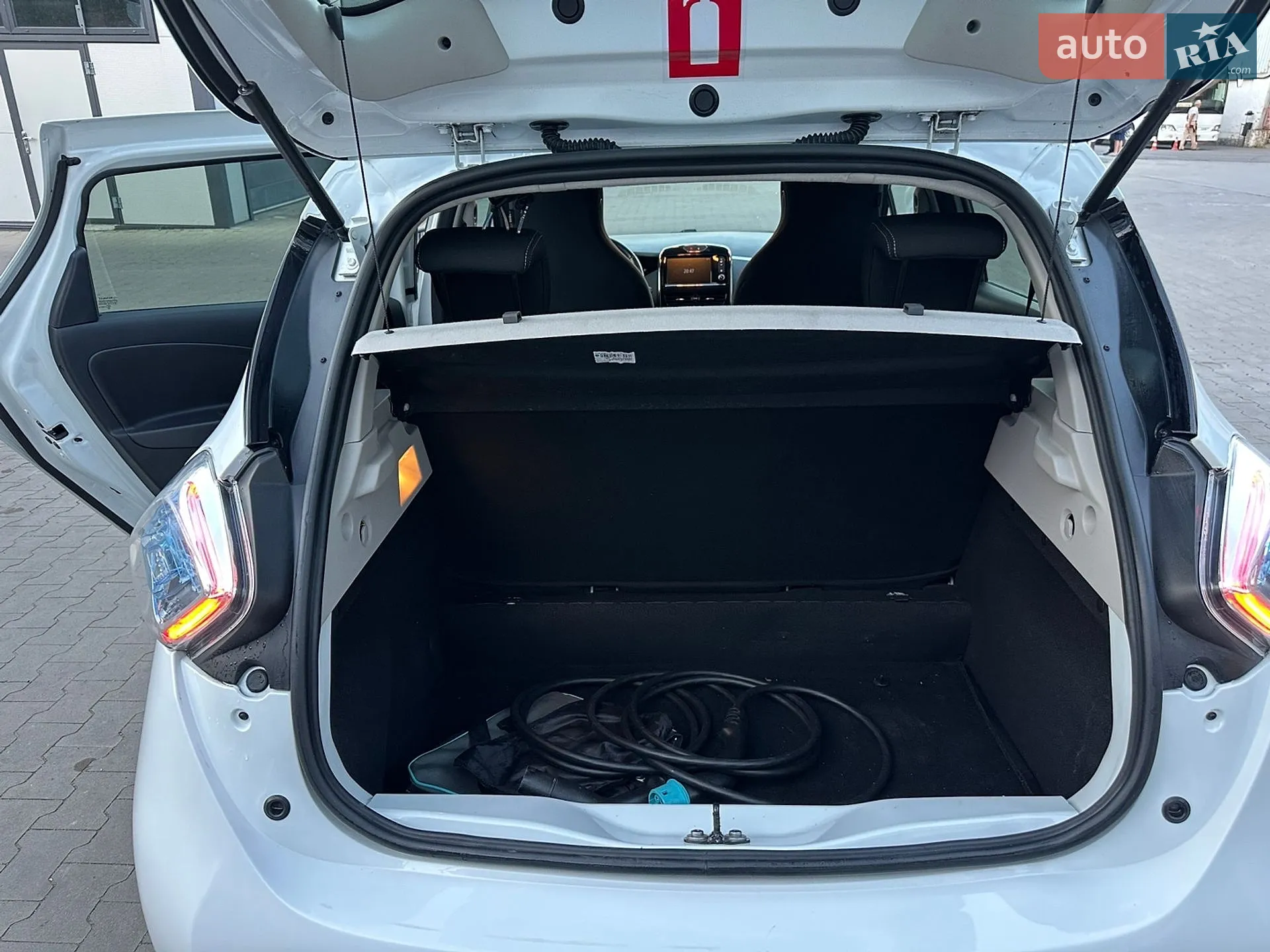 2018 Renault ZOE - мініатюра 20