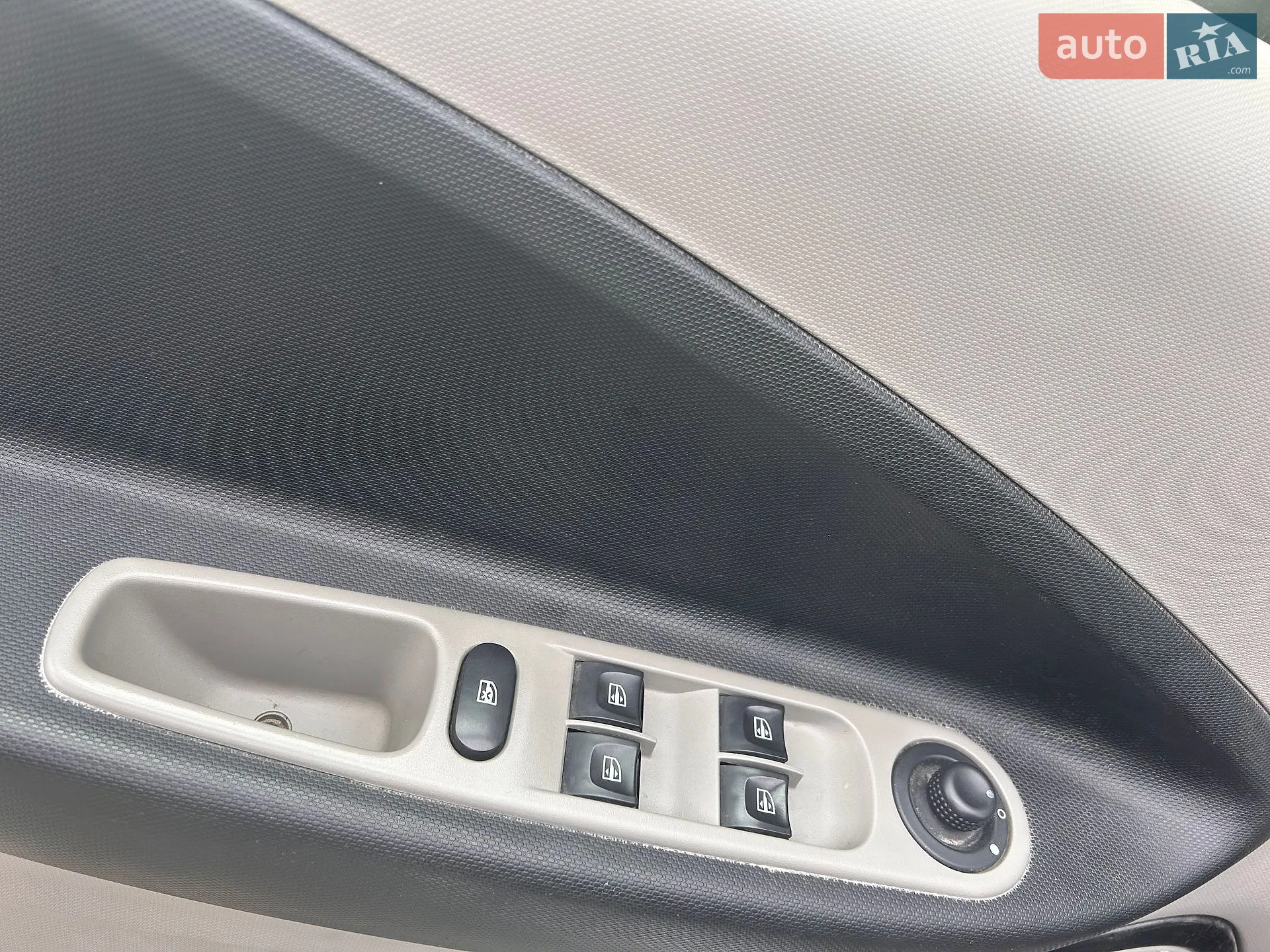 2016 Renault ZOE - мініатюра 11