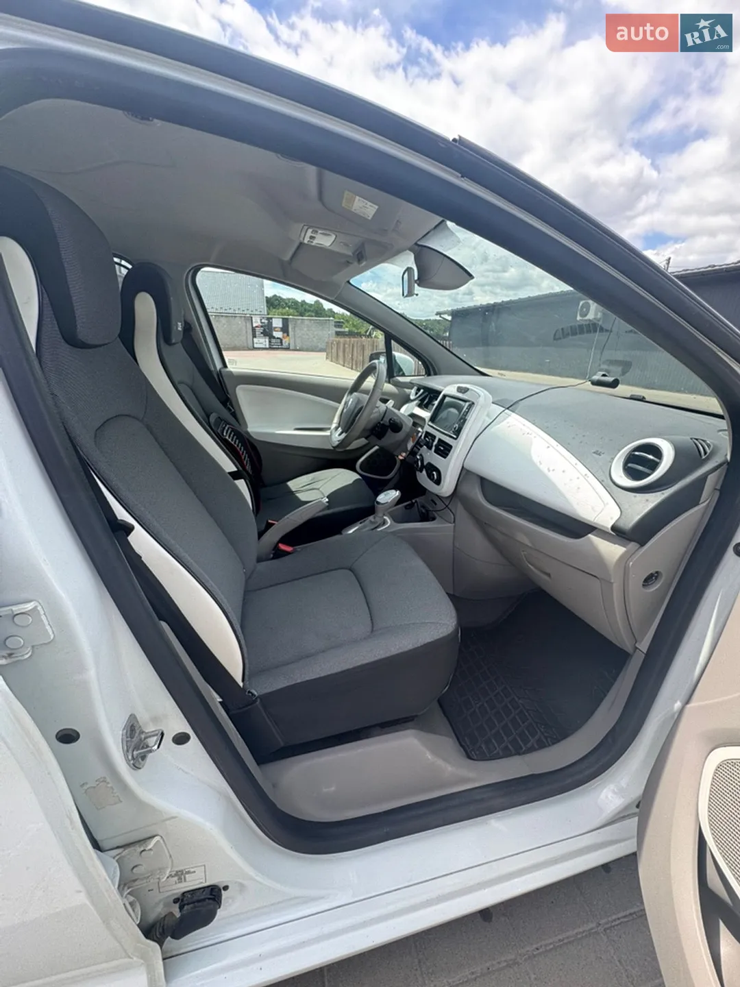 2019 Renault ZOE - мініатюра 12