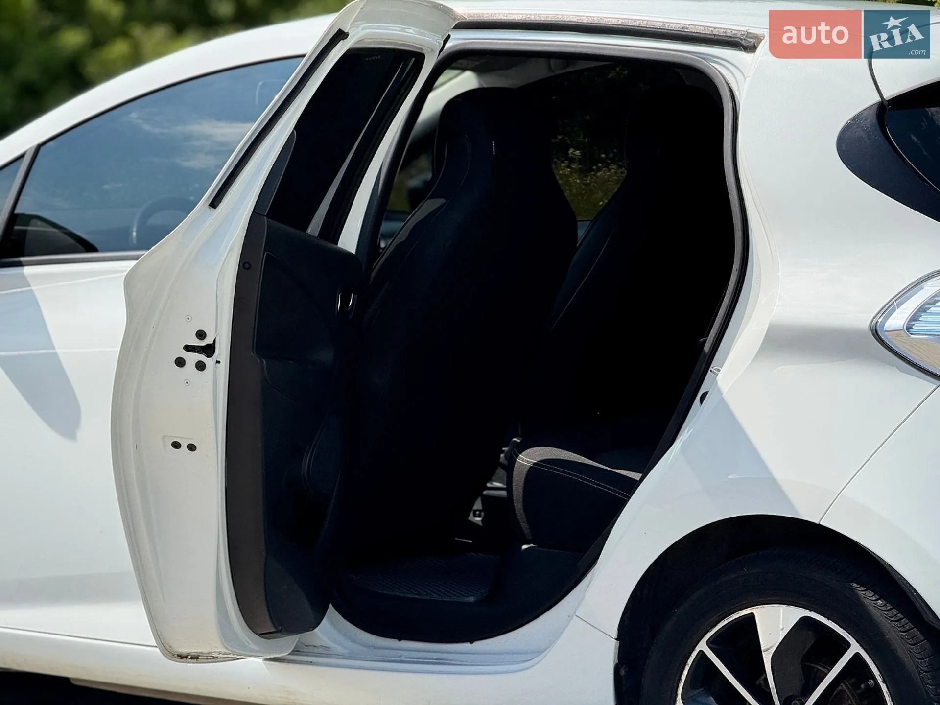 2017 Renault ZOE - мініатюра 16