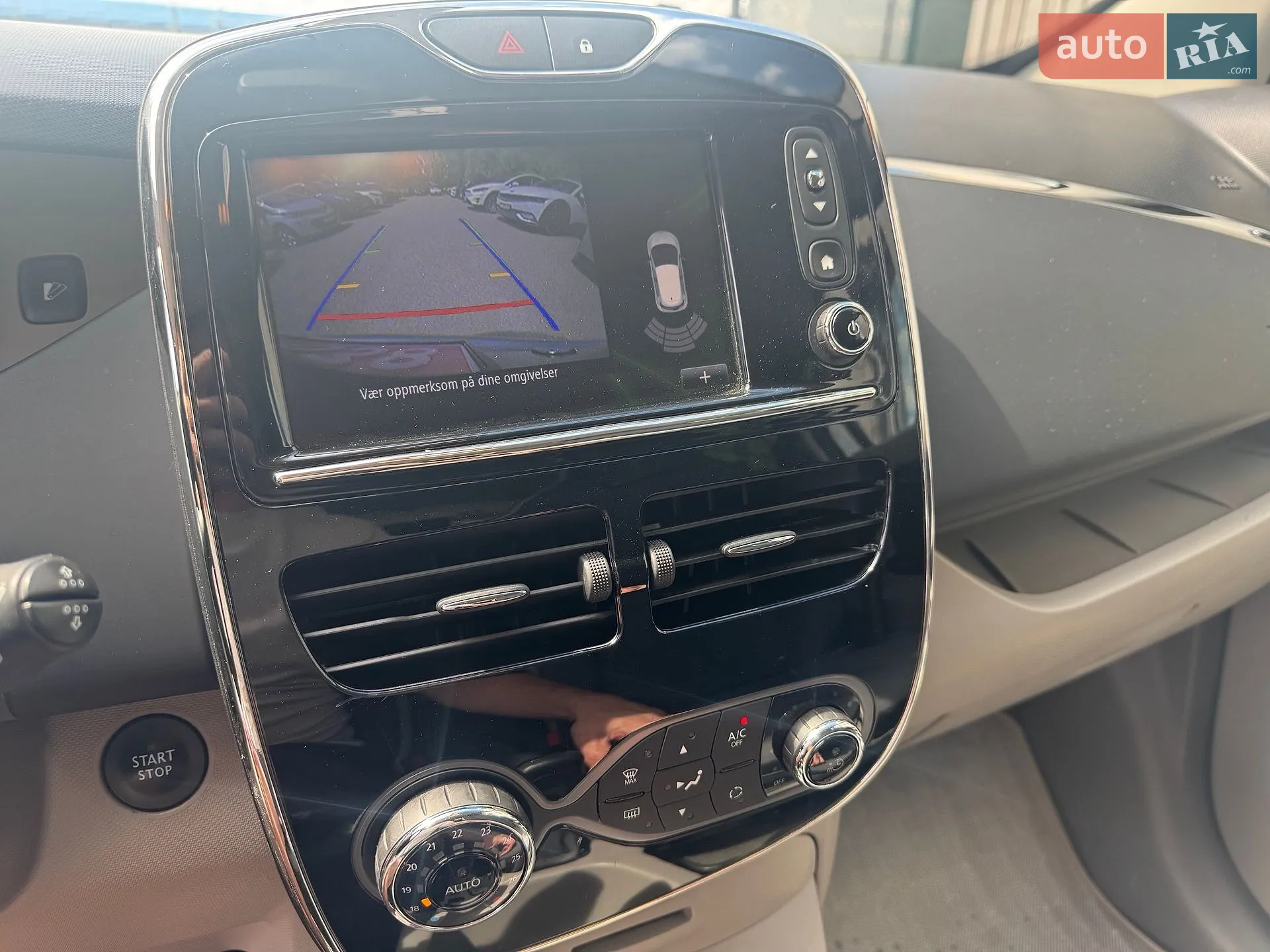 2016 Renault ZOE - мініатюра 12