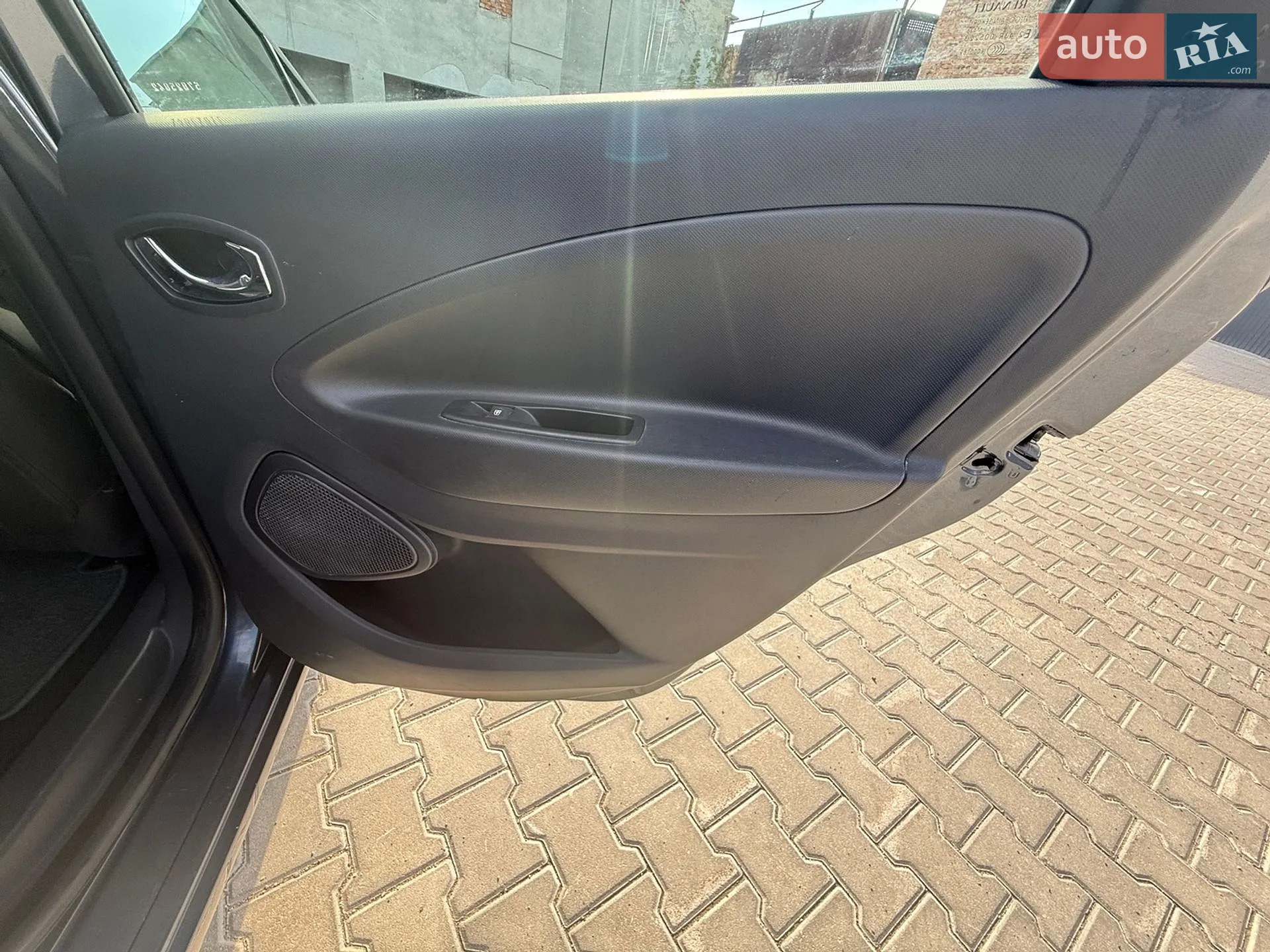 2017 Renault ZOE - мініатюра 24