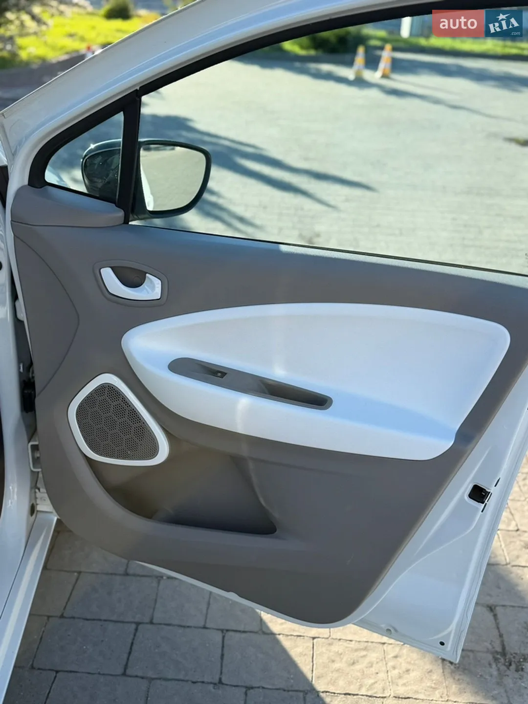 2015 Renault ZOE - мініатюра 12