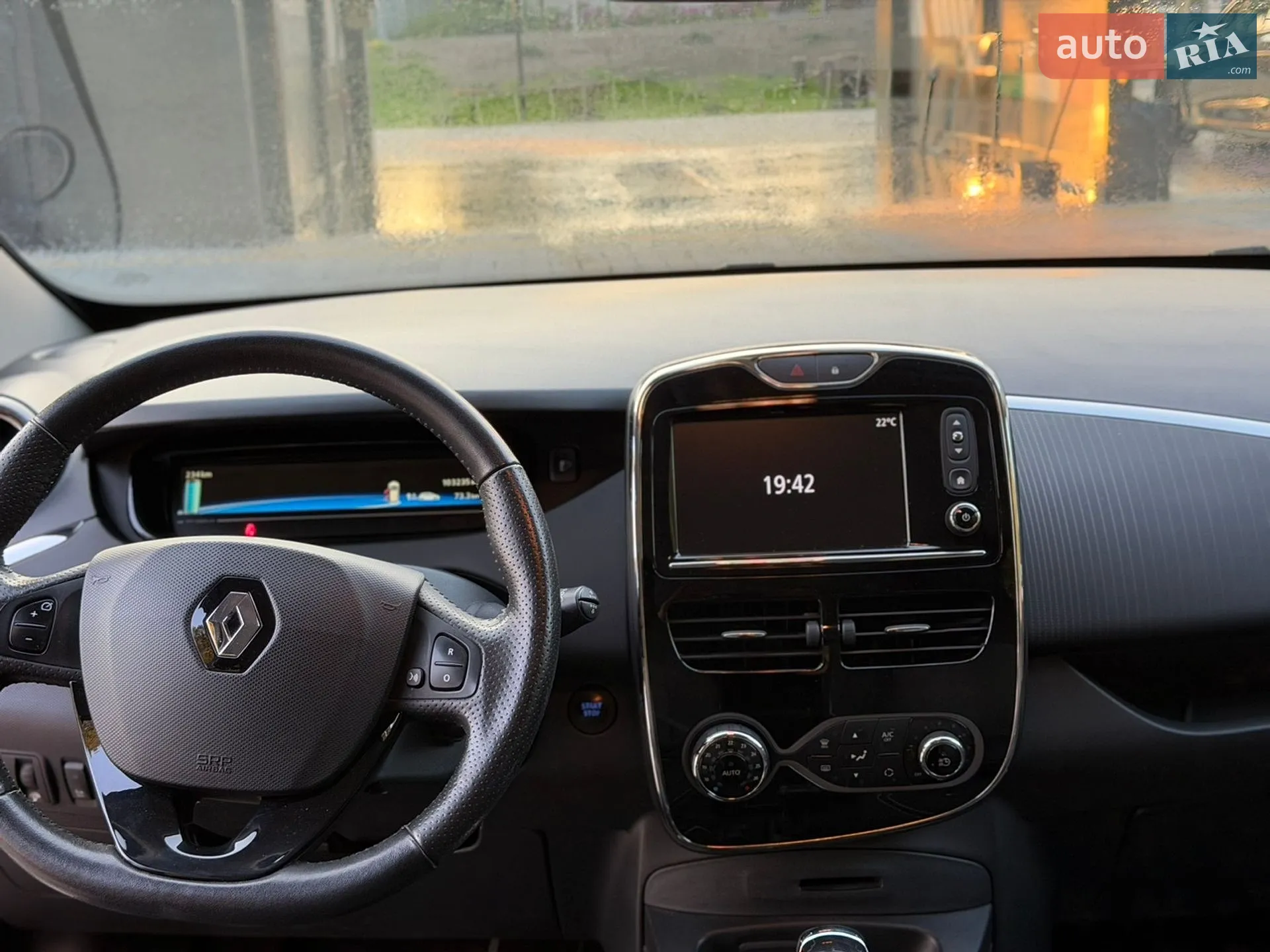 2017 Renault ZOE - мініатюра 14