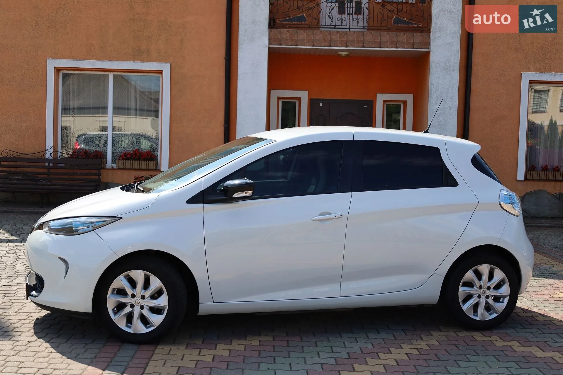 2016 Renault ZOE - мініатюра 12