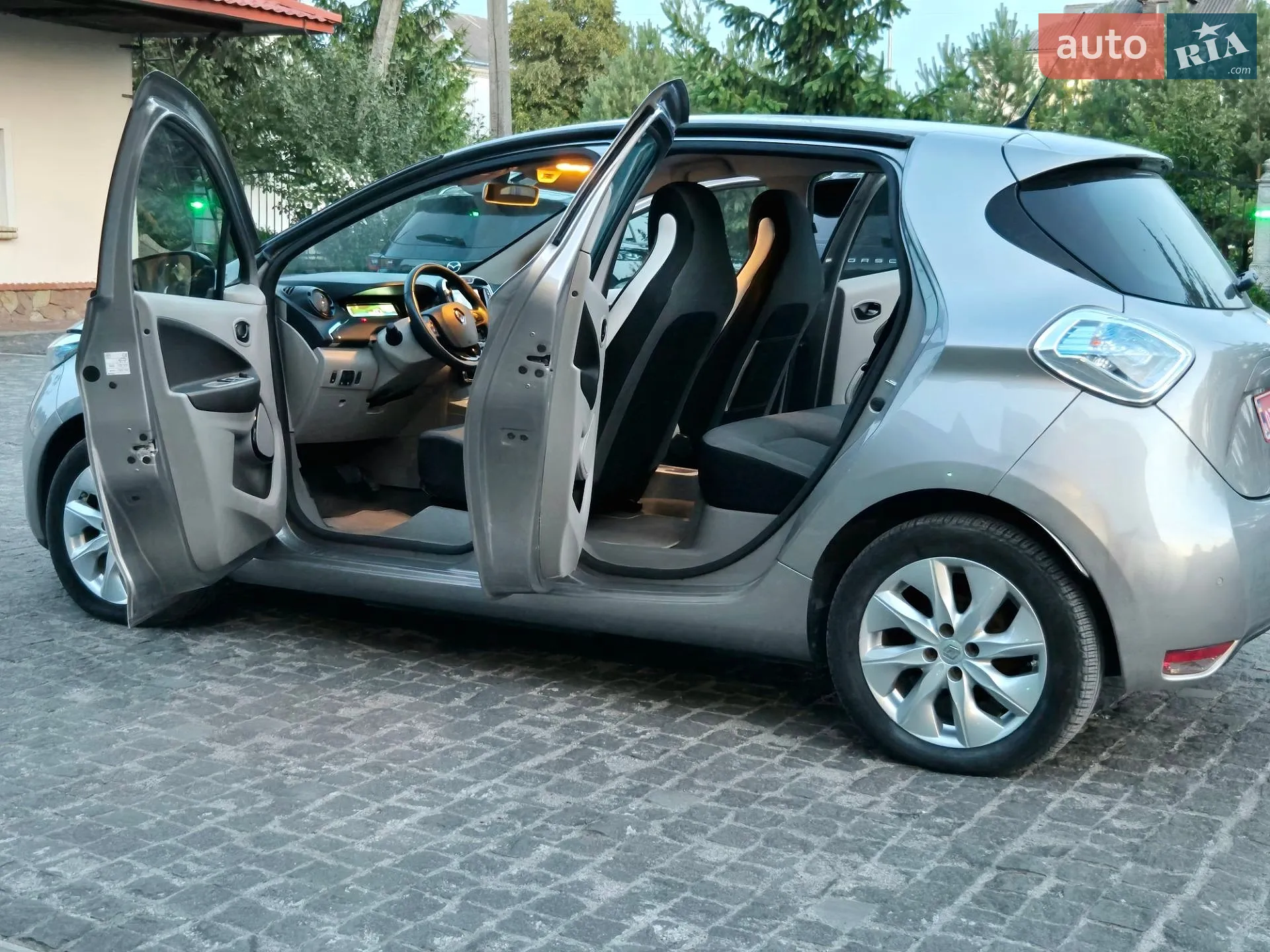 2015 Renault ZOE - мініатюра 15