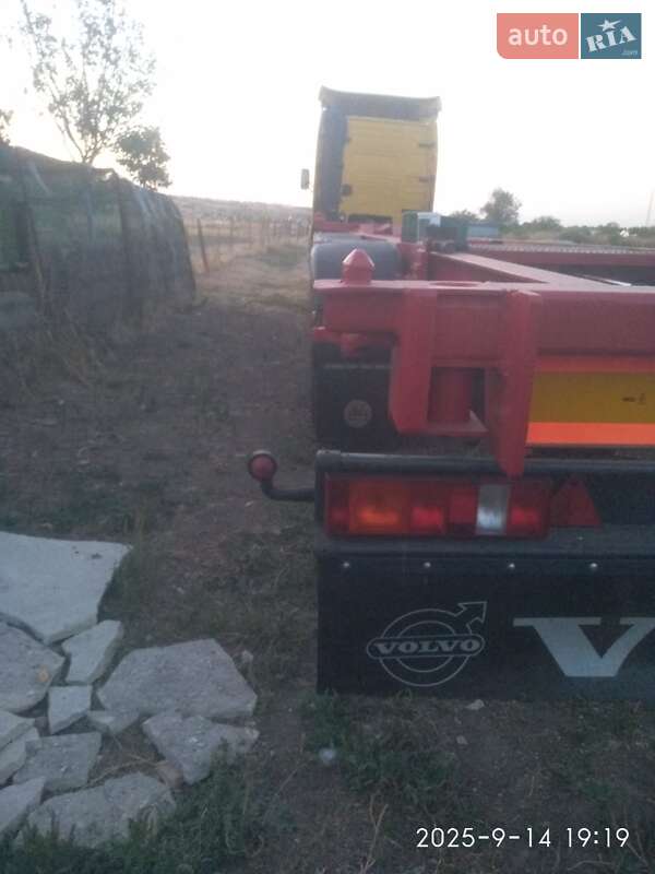 Контейнеровоз Renders BPW eco 2001 в Одессе