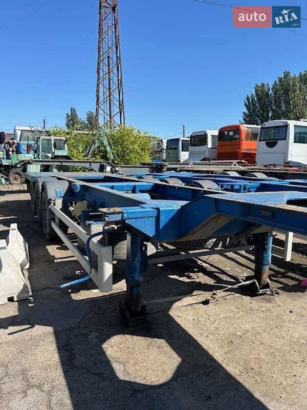 Контейнеровоз полуприцеп Renders N4TS31 2002 в 