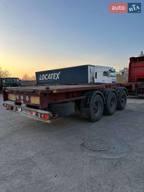 Контейнеровоз напівпричіп Renders ROC 1994 в Чорноморську