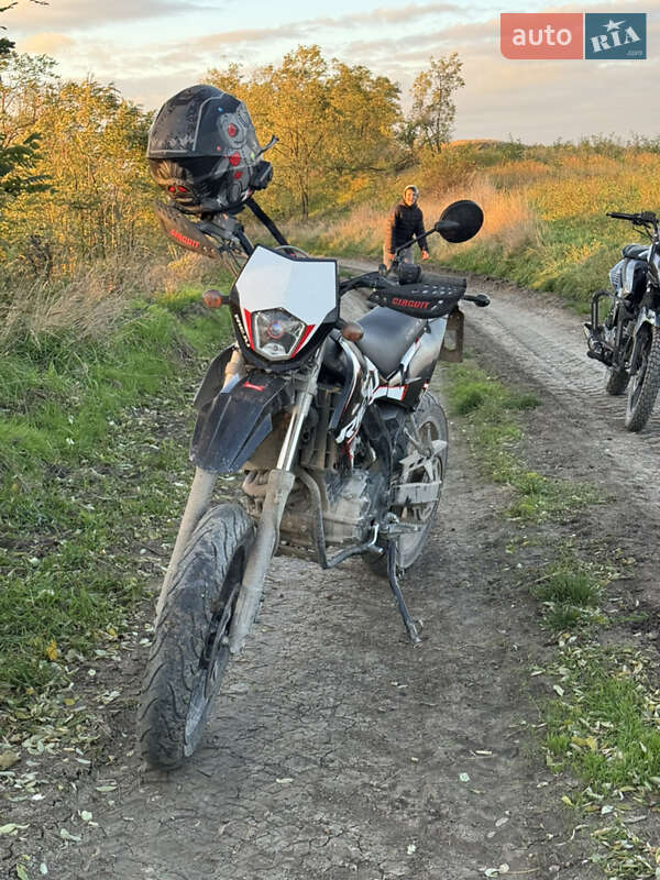 Грузовые мотороллеры, мотоциклы, скутеры, мопеды Rieju MRT 2022 в Черновцах