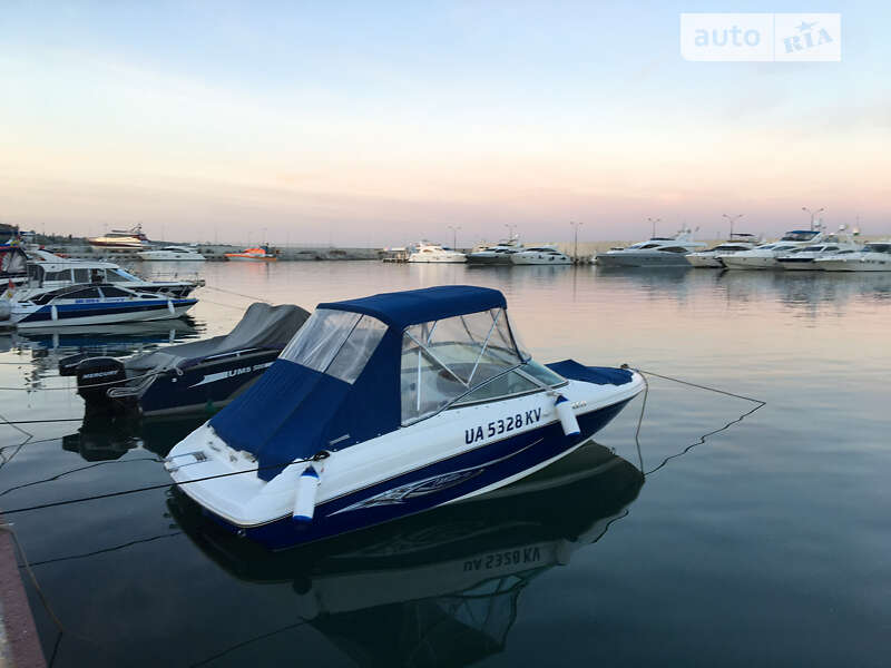 Моторная яхта Rinker Captiva 2006 в Одессе