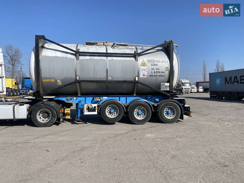 Цистерна полуприцеп Rinnen S-NA 1996 в Одессе