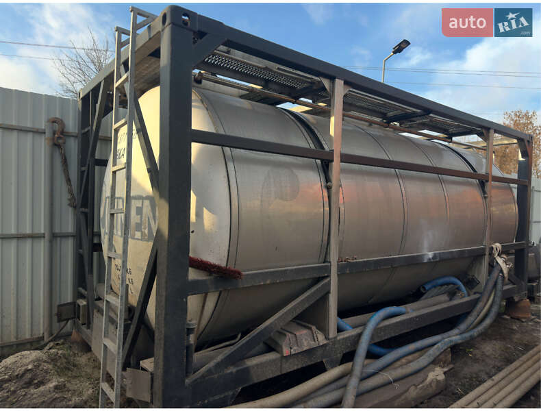 Цистерна Rinnen S-NA 1995 в Полтаве фото Цистерна Rinnen S-NA 1995 в Полтаве