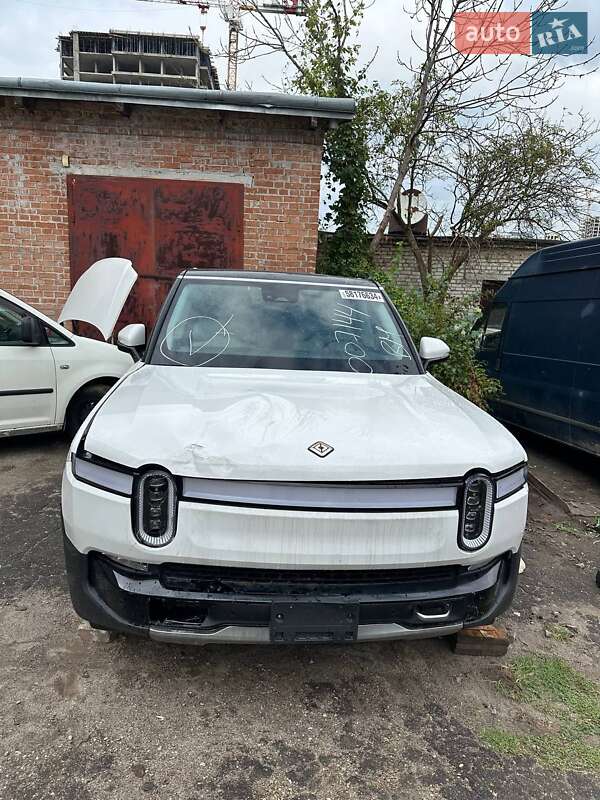 Внедорожник / Кроссовер Rivian R1S 2023 в Львове