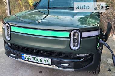 Позашляховик / Кросовер Rivian R1S 2023 в Києві