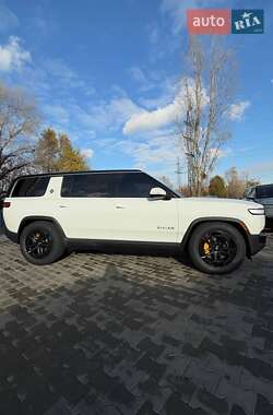 Внедорожник / Кроссовер Rivian R1S 2023 в Киеве