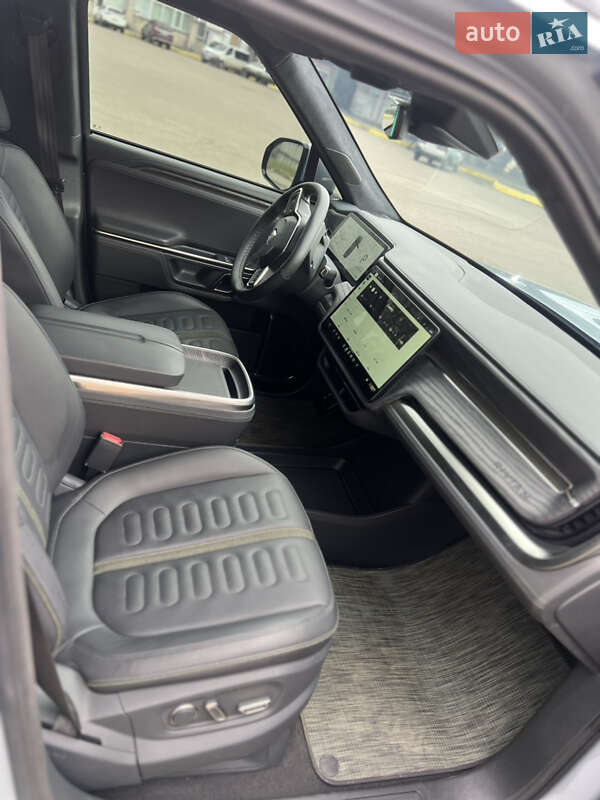 Позашляховик / Кросовер Rivian R1S 2023 в Миколаєві фото 8 Позашляховик / Кросовер Rivian R1S 2023 в Миколаєві