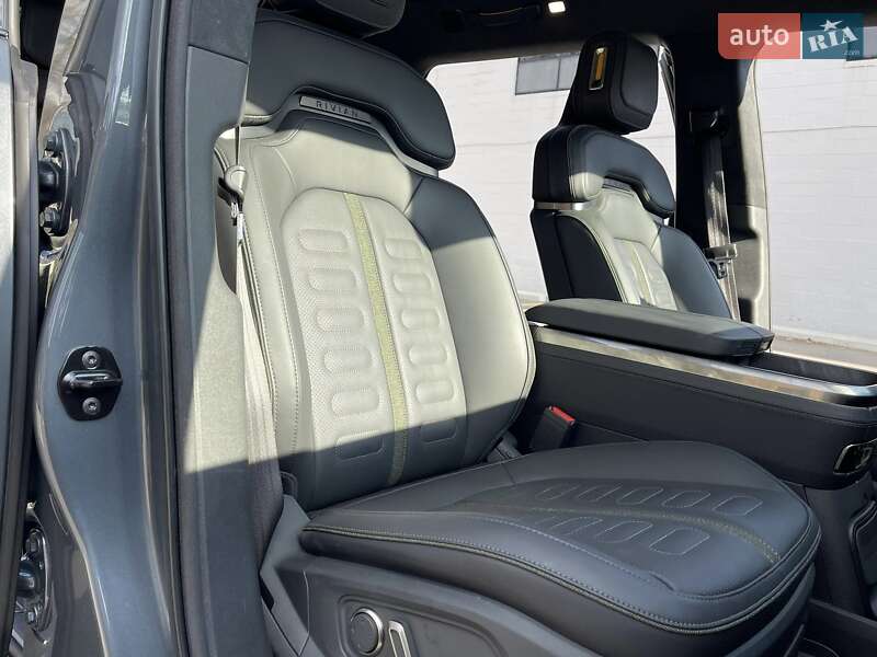 Внедорожник / Кроссовер Rivian R1S 2023 в Одессе