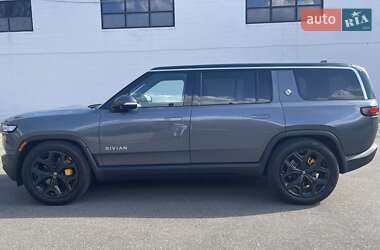 Внедорожник / Кроссовер Rivian R1S 2023 в 