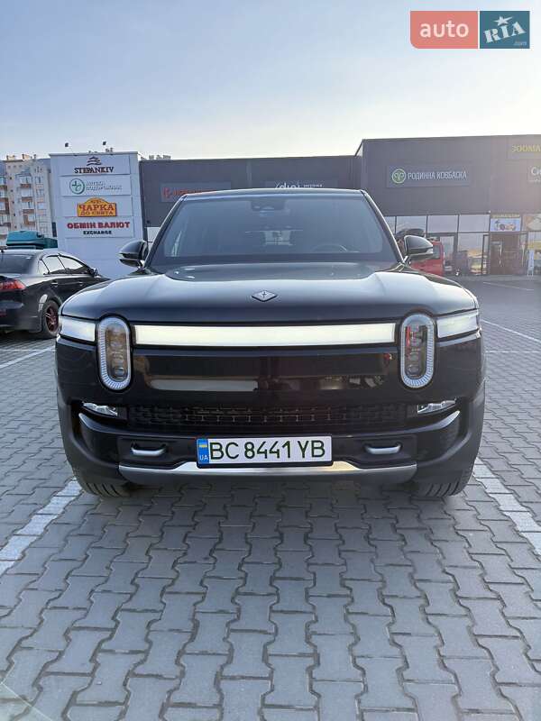 Позашляховик / Кросовер Rivian R1S 2024 в Львові