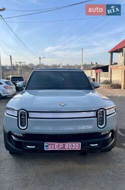 Внедорожник / Кроссовер Rivian R1S 2023 в 